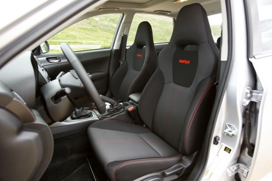  Subaru Impreza WRX Sedan 2011 года  (фото 15 из 34)
